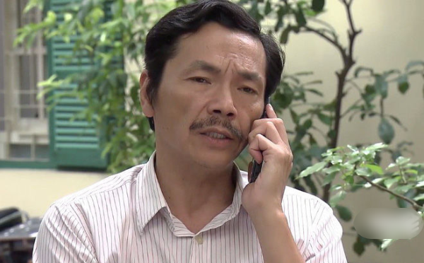 Cô gái thử thách ông bố khô khan: Nói bố yêu con rồi mới chịu đi ngủ