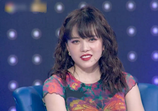 Bị chê kém sắc trên gameshow, Thiều Bảo Trâm: Do góc máy ấy chứ
