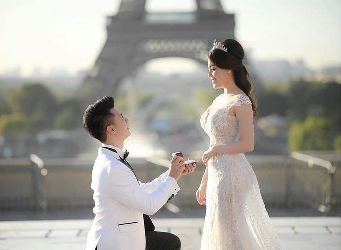Phương Oanh, Thanh Sơn, Huỳnh Anh cover màn cầu hôn dưới tháp Eiffel