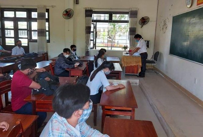 Quảng Nam: Thầy giáo coi thi tốt nghiệp THPT nghi mắc COVID-19