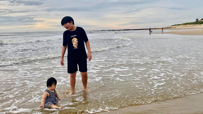Quý tử nhà Hoàng Bách trổ mã, lớn phổng phao