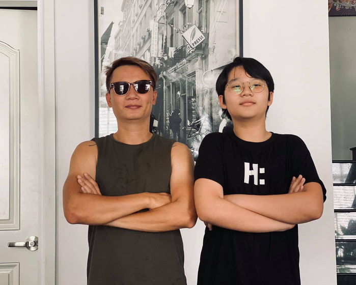 Quý tử nhà Hoàng Bách trổ mã, lớn phổng phao