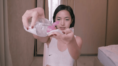 Sao Việt tẩy trang: Lan Ngọc dùng loại chiết xuất 8 thảo dược quý