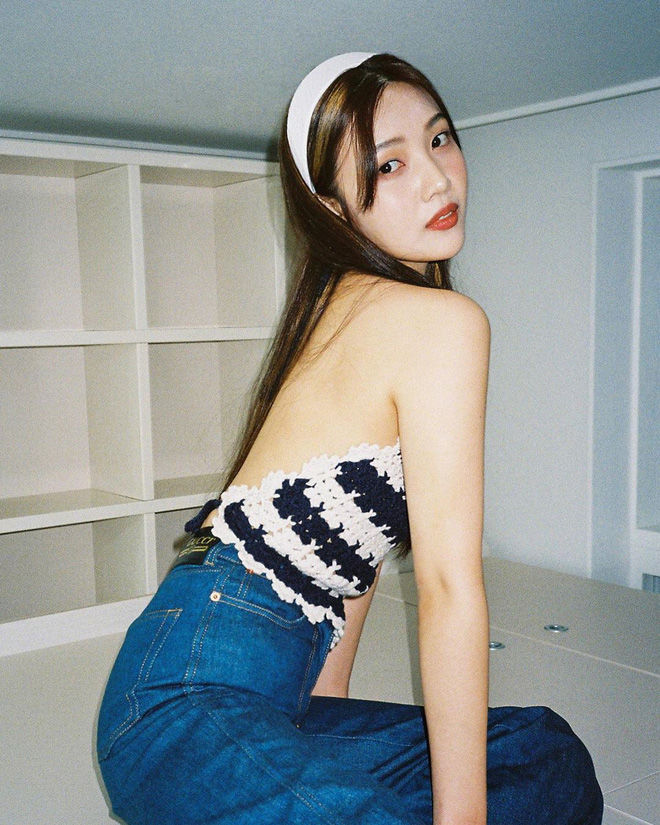 Suzy, Jennie và loạt sao Hàn lăng xê phụ kiện to oạch: Băng đô, kẹp nơ