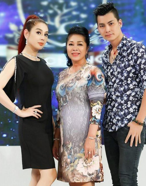 Sao Việt được bố mẹ đối phương tặng quà đắt tiền: Lâm Khánh Chi 9 tỷ