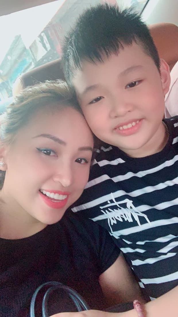 Sau 8 năm làm mẹ đơn thân, Vân Hugo được chồng sắp cưới chuẩn bị tổ ấm