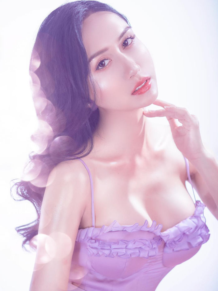 So kè body 5 mỹ nhân chuyển giới Vbiz: Hương Giang quyến rũ bất chấp