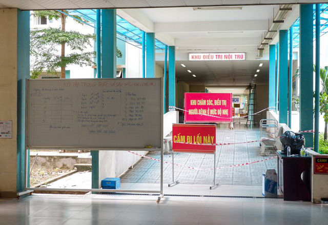 Sự thật về suất ăn ở BV dã chiến Hòa Vang: Thức ăn để hộp riêng