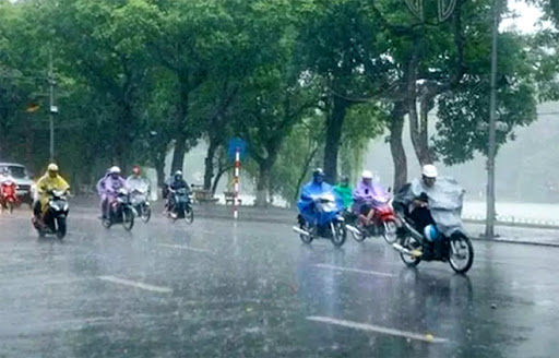 Thời tiết 15/8/2020: Cảnh báo có mưa giông, đề phòng gió giật mạnh