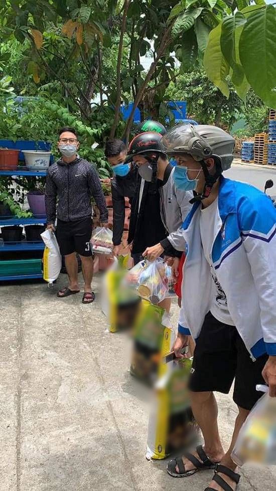 Chủ trọ ở Đà Nẵng nhắn tin động viên, giảm tiền phòng và gửi quà tặng