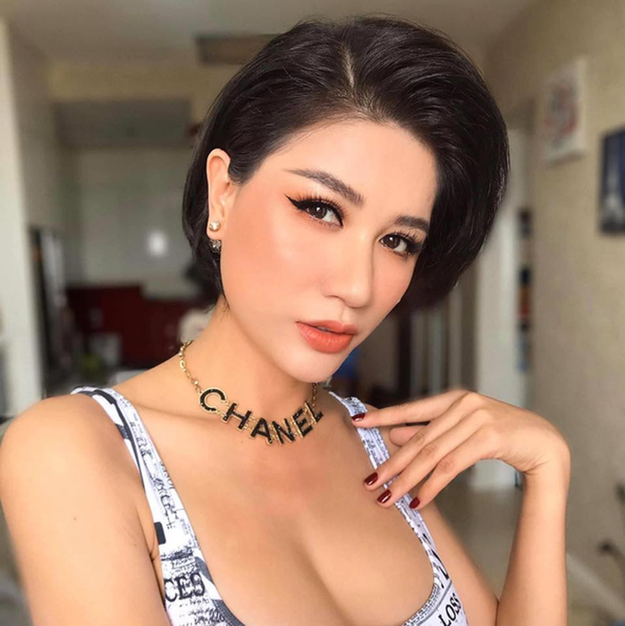 Bị anti-fan chê không xứng với chồng, Trang Trần phản pháo