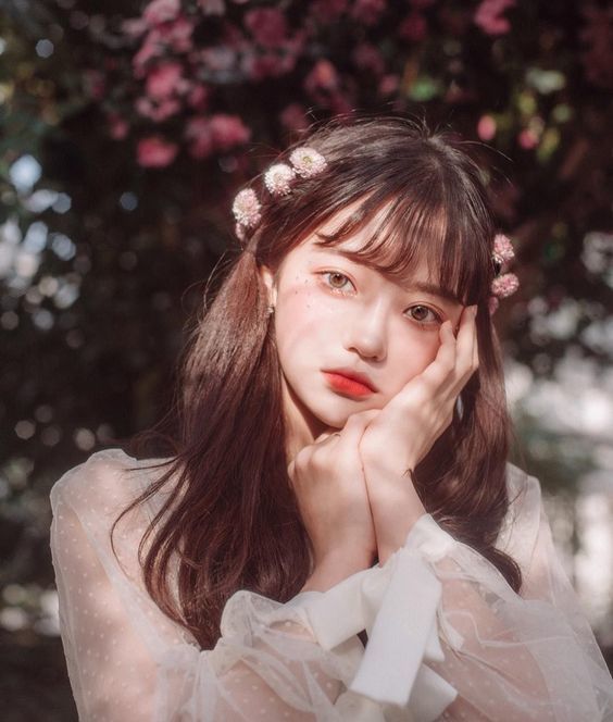 Tử vi thứ Ba 18/8/2020: Thiên Bình so đo nửa kia với tình cũ