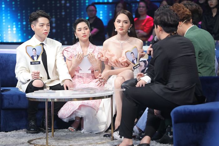Vụ Hương Giang bị cạnh khóe: Thông minh như cô ấy, đủ sức lên sóng