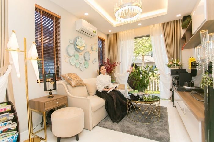Từng có quá khứ cơ cực, giờ Nhật Kim Anh giàu sụ: Nhà xe bạc tỷ
