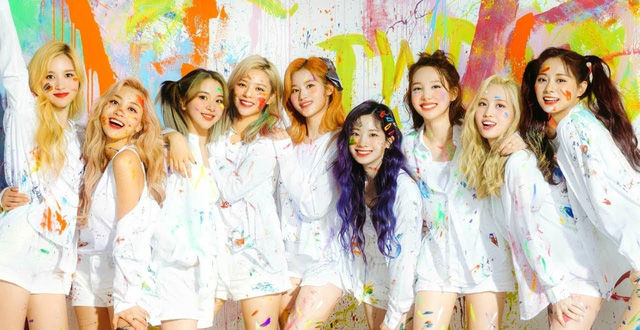 TWICE tiếp tục gây tranh cãi vì lộ bằng chứng hát nhép trong concert