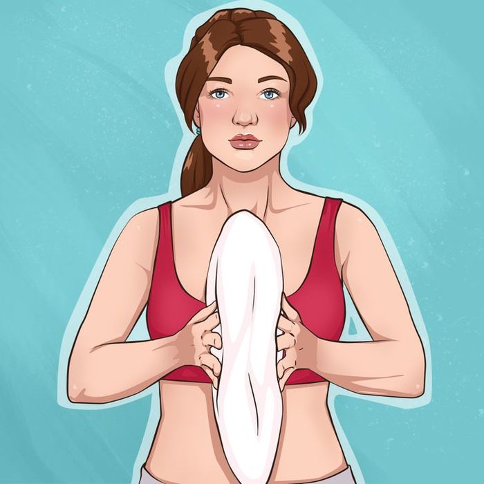 Tăng kích cỡ vòng 1 với 10 động tác đơn giản: vươn tay, giữ gối