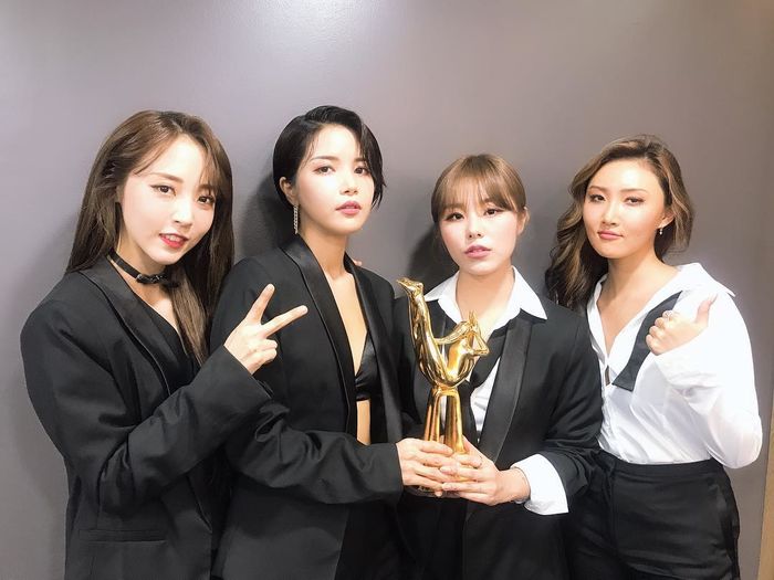 4 nhóm nhạc nữ K-pop gen 3 đạt nhiều Daesang nhất tính đến hiện tại