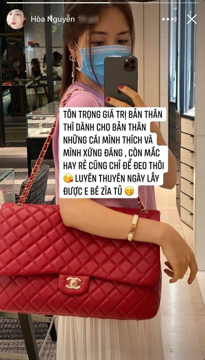 Đại gia showbiz Hoà Minzy tậu thêm túi hiệu gần 200 triệu đồng