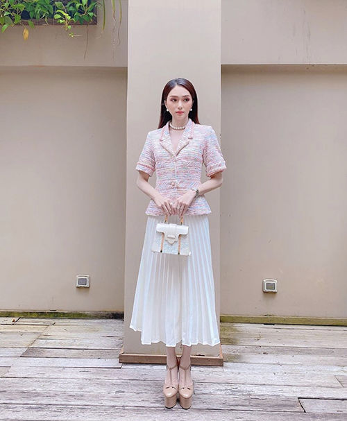 Mỹ nhân Việt mê mẩn giày cà kheo: Hòa Minzy chuộng giày cao 15-25cm