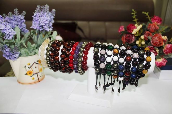 Đeo vòng phong thủy, nàng nên nhớ nguyên tắc: Luôn chọn màu theo mệnh