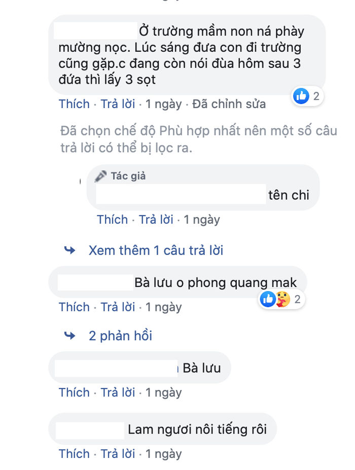 Người bà dùng chiếc xe thu mua phế liệu chở cháu đi dự lễ khai giảng