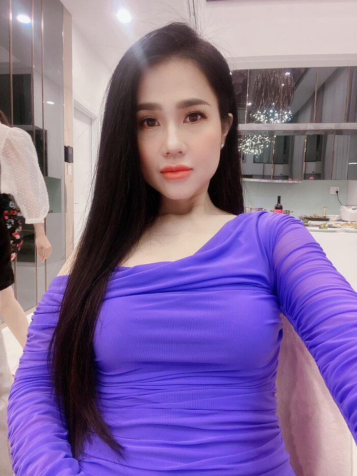 Ngọc Trinh cho chị gái U40 mượn đồ và cái kết 10 lần như 1