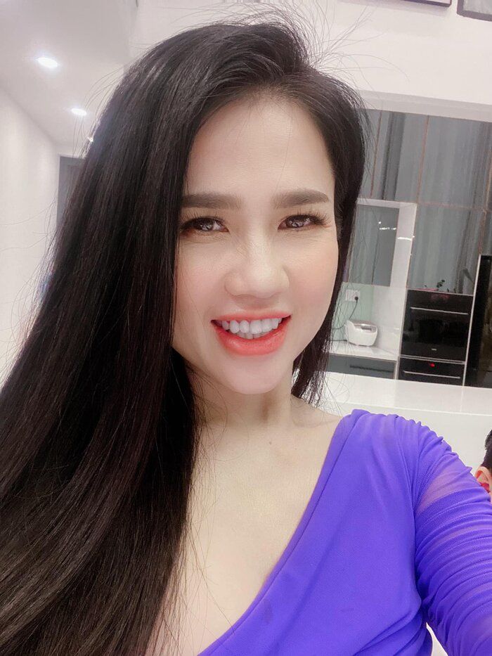 Ngọc Trinh cho chị gái U40 mượn đồ và cái kết 10 lần như 1