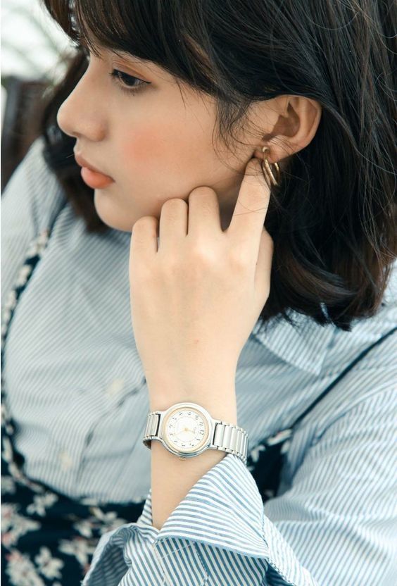 Nguyên tắc chọn đồng hồ dành cho phái đẹp: Ưu tiên kiểu dáng nhỏ