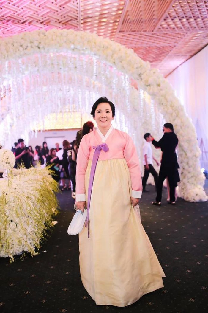 Trấn Thành không bao giờ gọi mẹ của Hari Won là mẹ vợ
