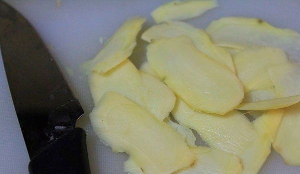 Mẹo đánh bay sẹo thâm, tái tạo da mới: Da nhạy cảm dùng bơ