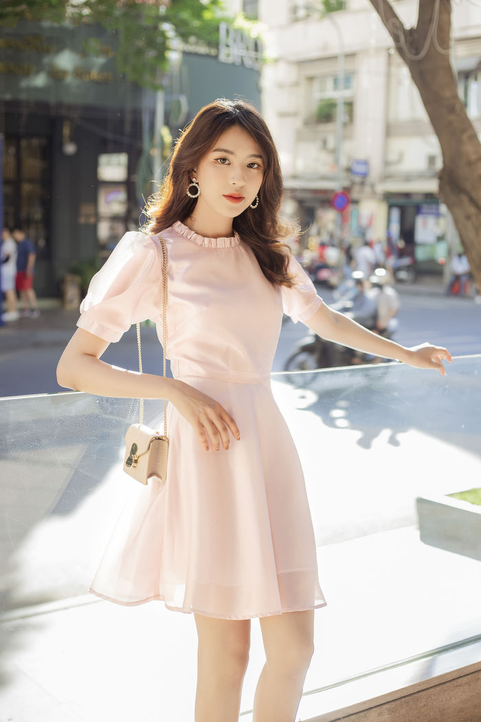 Bí quyết chọn trang sức cho cô nàng công sở: Tránh trang sức rườm rà