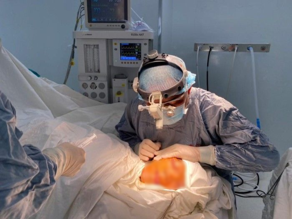 Cô gái Đắk Lắk được phẫu thuật bỏ khối u lớn trên mặt