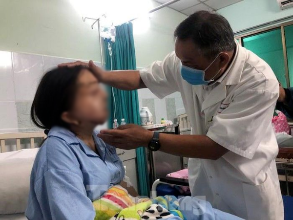 Cô gái Đắk Lắk được phẫu thuật bỏ khối u lớn trên mặt