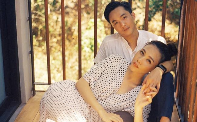 Cường Đôla đưa con gái 1 tháng tuổi đến nơi bố mẹ lần đầu gặp nhau
