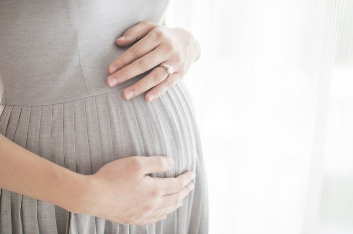 Đau đẻ 4 ngày đến cạn sức, vợ xin được mổ nhưng nhận lại sự lạnh lùng