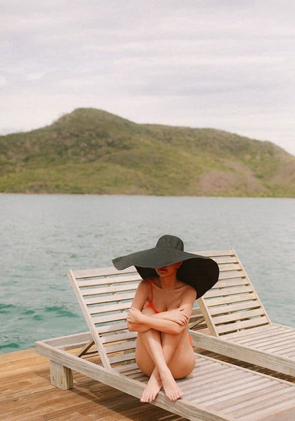 Hiếm hoi diện bikini, Phạm Quỳnh Anh khoe sắc vóc mẹ 2 con cực chuẩn