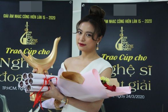 Cuộc sống trái ngược của Vĩnh Thuỵ và Hoàng Thuỳ Linh sau chia tay