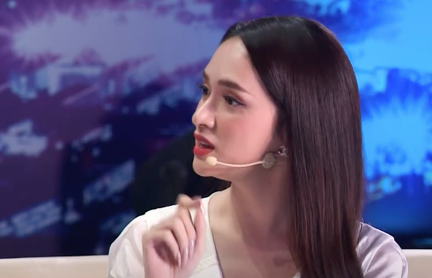 Hương Giang: Ai nhiều đất đai thì chữ ký ngoằn ngoèo
