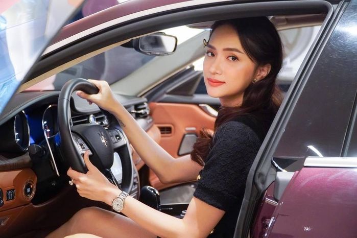 Những chiếc đồng hồ đắt nhất Vbiz: Ngọc Trinh, Hương Giang đều có mặt