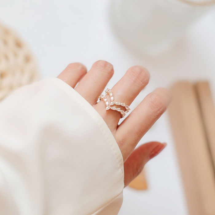 Lý do mọi cô nàng đều nên sở hữu trang sức bạc: Tăng vẻ trẻ trung
