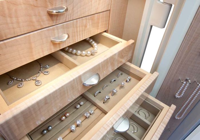 Mẹo nhỏ khi bảo quản giúp trang sức kim cương của nàng luôn lấp lánh