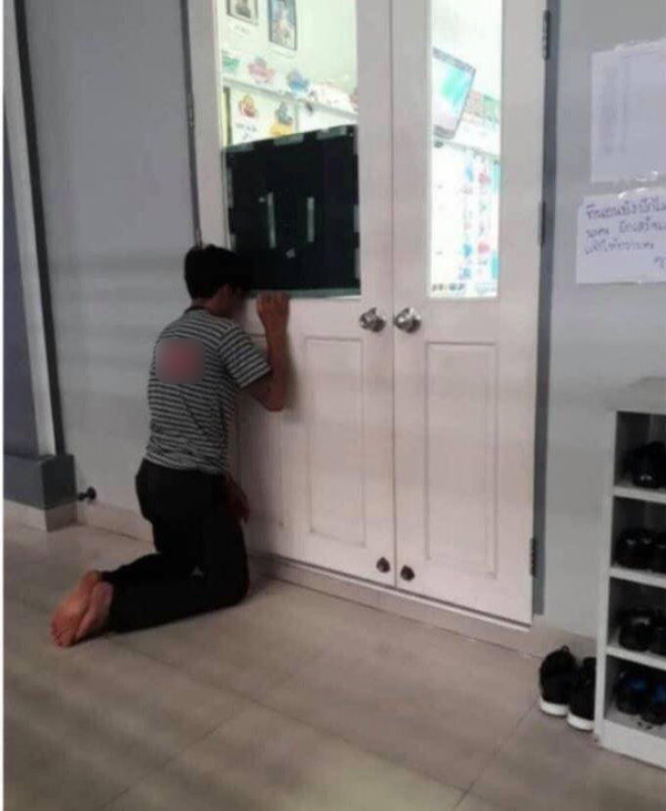 Đằng sau những em bé mít ướt là những ông bố sướt mướt
