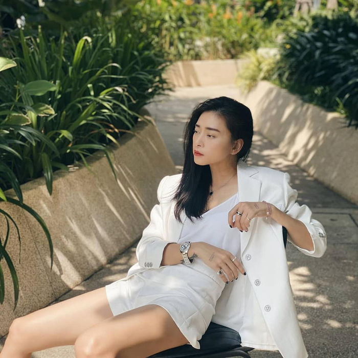 Những chị đẹp đình đám Vbiz chưa một lần hé lộ chuyện yêu đương