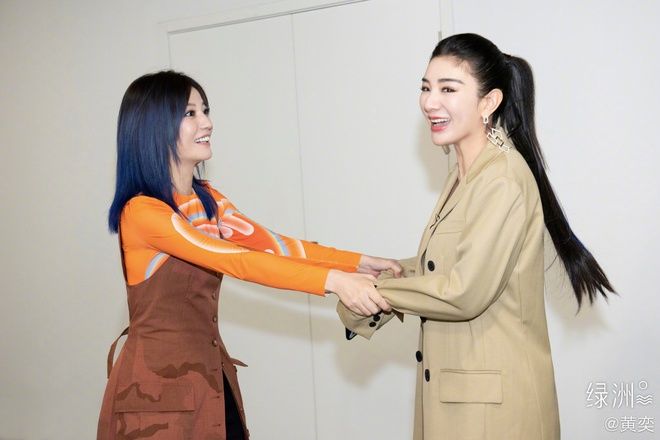 Mỹ nhân Hoa ngữ xóa tin đồn bất hòa