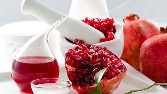 6 loại mặt nạ hồi sinh môi thâm xỉn, khô nứt thành hồng tươi