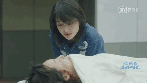 Sao Hoa ngữ đóng cảnh khóc bị chê bai