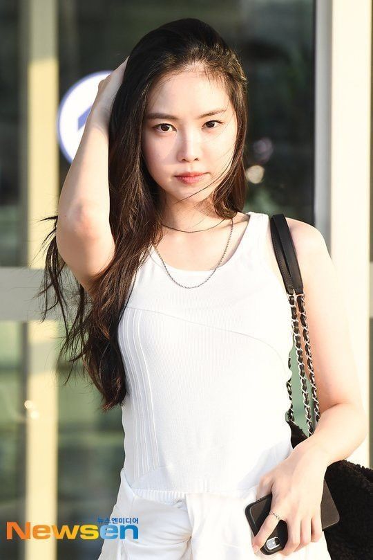 8 bức ảnh đời thường chứng minh nhan sắc thật của nữ idol Kpop