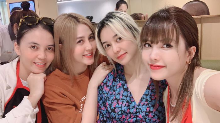 Gen trội nhà sao: Chị em nhà Nhã Phương toàn cực phẩm