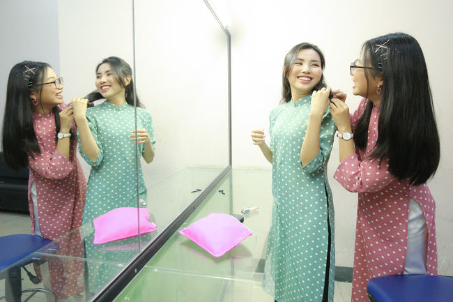 Chị gái Phương Mỹ Chi đồng hành cùng em từ những ngày đầu đi hát