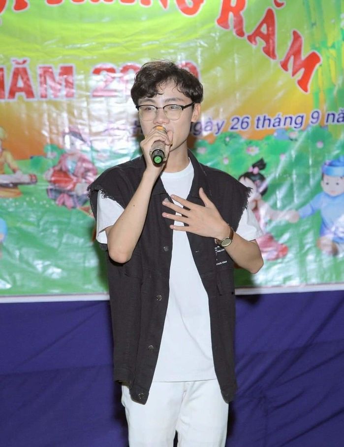 Sau 2 năm The Voice Kids, cậu bé hiếu thảo Minh Nhật bây giờ thế nào?